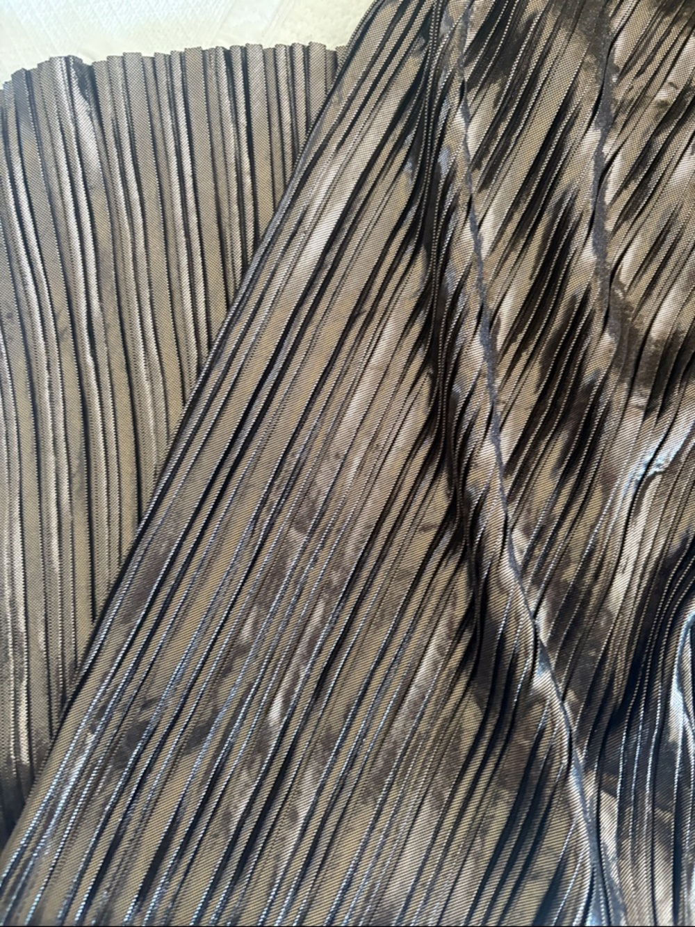 Zara Girl Shimmery Metallic Pleated Wide-Leg Pants in Pewter - Picture 5 of 6